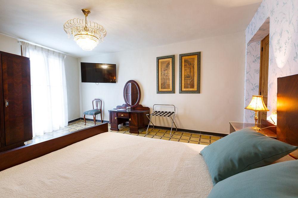 Hotel Villa San Jorge Azanuy Ngoại thất bức ảnh